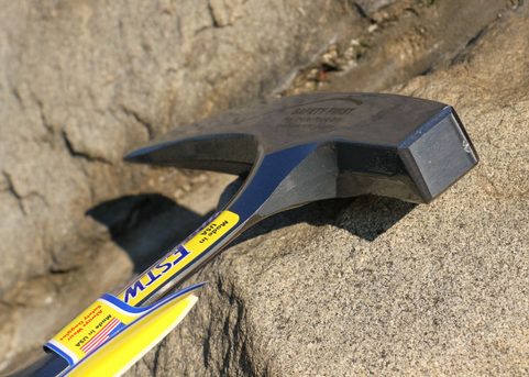 GEOLOGY ROCK HAMMER, ESTWING, 900 G - ORANGE