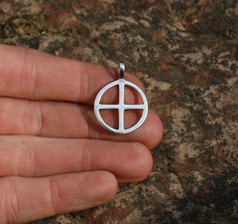 SYMBOL SLUNCE V, STŘÍBRNÝ PŘÍVĚSEK, AG 925