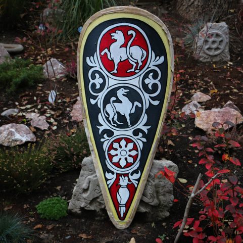 ROMÁNSKÝ MANDLOVÝ ŠTÍT