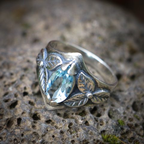 SHAMROCK, STŘÍBRNÝ PRSTEN, TOPAZ, AG 925
