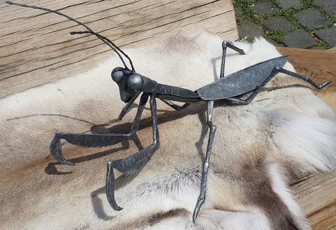 KUDLANKA NÁBOŽNÁ, KOVANÁ PLASTIKA