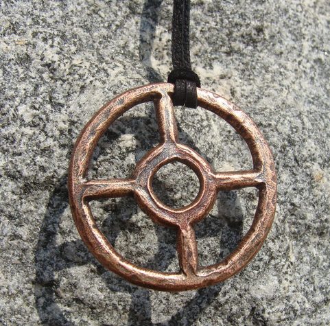 TARANISOVO KOLO, OCHRANNÝ KELTSKÝ TALISMAN, 4 LOUKOTĚ