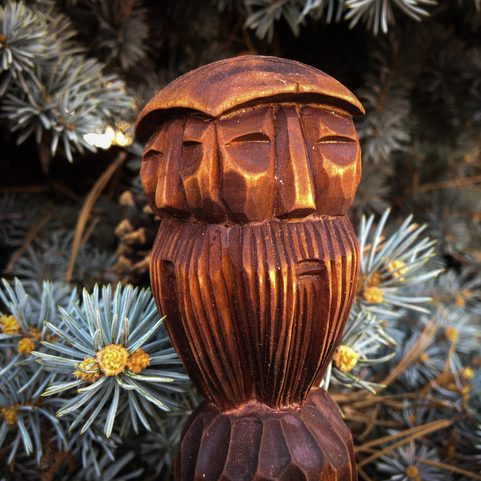 SVANTOVÍT, SLOVANSKÝ BŮH, VYŘEZÁVANÁ SOŠKA, LÍPA