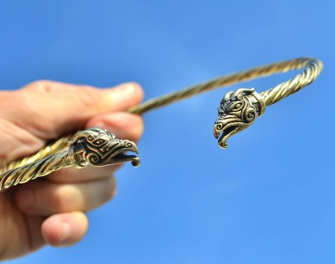 DRAIG, DRAK, NÁKRČNÍK, TORQUES, MOSAZ