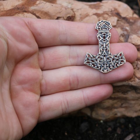 MJÖLNIR THOROVO KLADIVO BRONZOVÝ PŘÍVĚŠEK