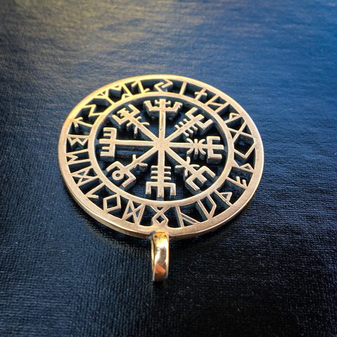 VEGVÍSIR - KOMPAS, ISLANDSKÁ RUNA, PŘÍVĚŠEK, BRONZ, VELKÝ