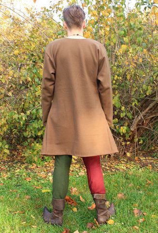 VLNĚNÁ STŘEDOVĚKÁ TUNIKA