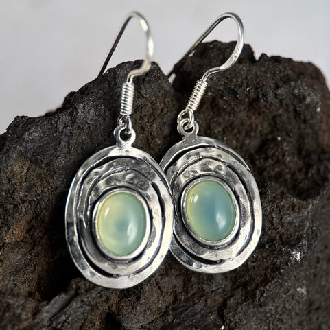 AQUARIUS, STŘÍBRNÉ NÁUŠNICE S MODRÝM CHALCEDONEM, AG 925