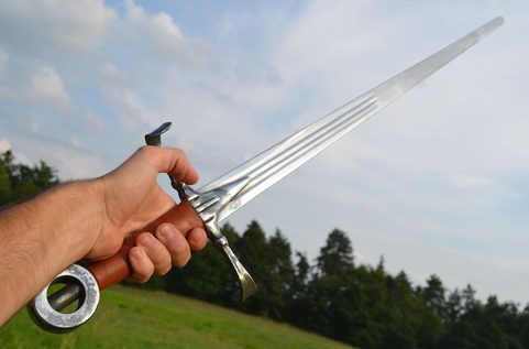FIONN, IRSKÝ JEDNORUČNÍ MEČ