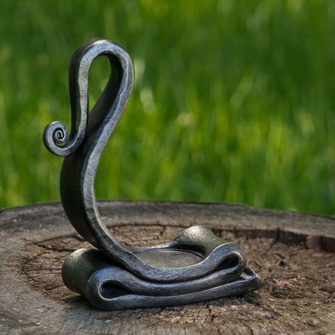 KOVANÝ SVÍCEN NA ČAJOVOU SVÍČKU