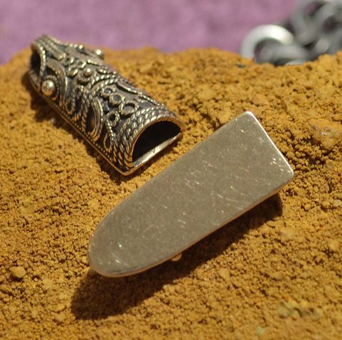 VIKINSKÁ KONCOVKA NA AMULETY, ÖDESHÖG, ŠVÉDSKO, BRONZ - 2 KUSY