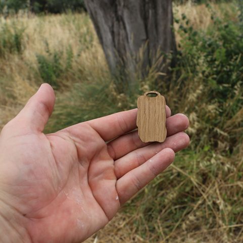 RAIDHO - RUNOVÝ AMULET DŘEVĚNÝ