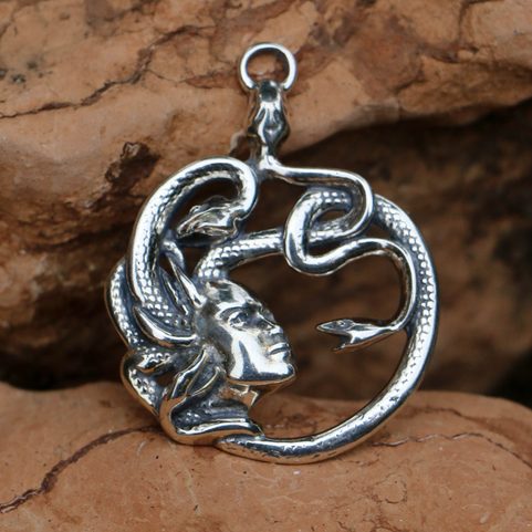 MEDUSA, ANTICKÝ STŘÍBRNÝ PŘÍVĚSEK, AG 925, 14G