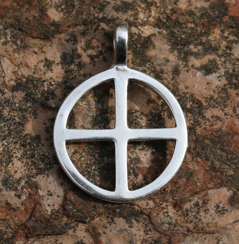 SYMBOL SLUNCE V, STŘÍBRNÝ PŘÍVĚSEK, AG 925