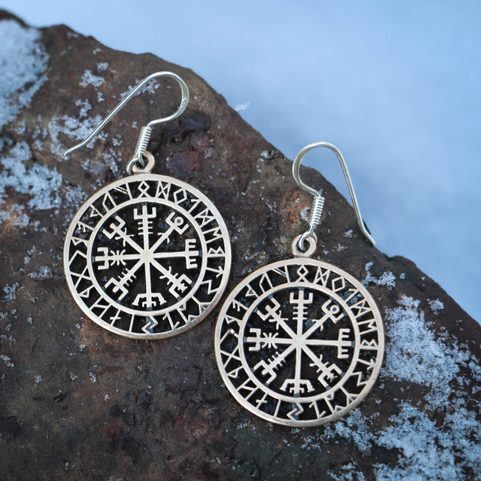 VEGVÍSIR - ISLANDSKÁ RUNA, NÁUŠNICE BRONZ