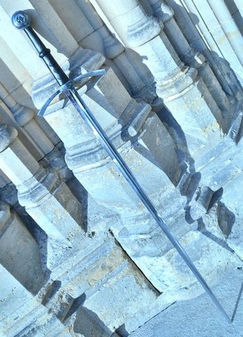 FLEUR DE LIS, JEDEN A PŮLRUČNÍ MEČ PRO HISTORICKÝ ŠERM