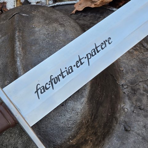 JEDNORUČNÍ MEČ FAC FORTIA ET PATERE