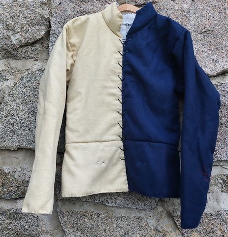 STŘEDOVĚKÝ KABÁTEC, GAMBESON