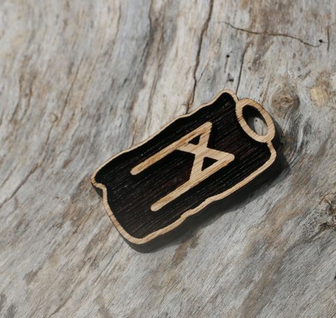 MANNAZ - RUNOVÝ AMULET DŘEVĚNÝ