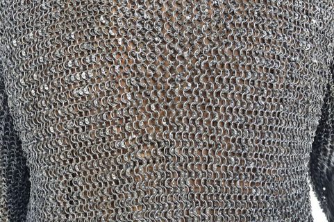 KROUŽKOVÁ KOŠILE, NÝTOVANÁ KROUŽKOVÁ ZBROJ, 8 MM, DLOUHÝ RUKÁV, OBVOD HRUDNÍKU 150 CM
