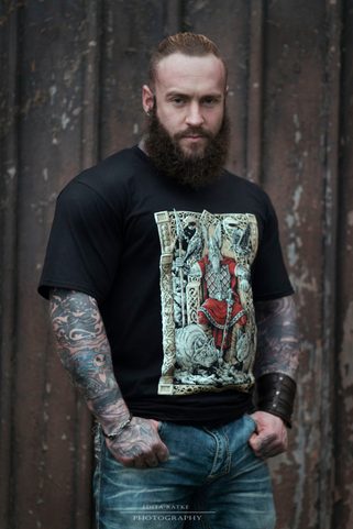 BŮH ODIN, VIKINSKÉ TRIČKO
