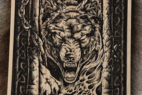 FENRIR - VLK ZBAVENÝ ŘETĚZŮ NÁSTĚNNÁ DEKORACE, DŘEVO 32X46CM