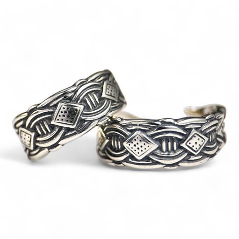 VIKINSKÝ STŘÍBRNÝ PRSTEN NASTAVITELNÝ, BORRE STYL, AG 925