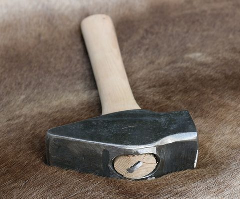 KOVÁŘSKÉ KLADIVO 2 KG
