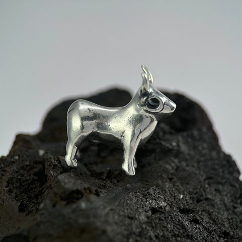 BÝK Z BÝČÍ SKÁLY, STŘÍBRNÝ PŘÍVĚSEK, AG 925, 20G