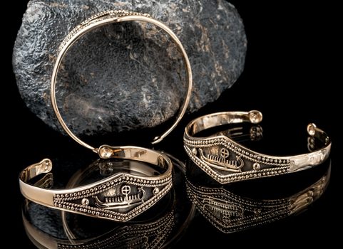 VIKINSKÁ LOĎ, NÁRAMEK VIKING, BRONZ