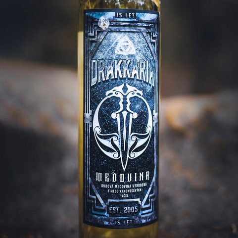 DUBOVÁ MEDOVINA ZRAJÍCÍ V SUDECH 500 ML