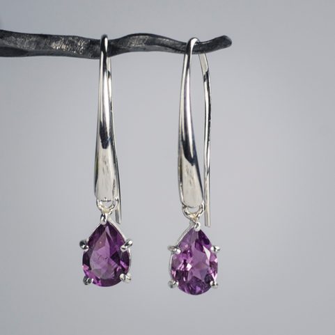 SINOPE STŘÍBRNÉ NÁUŠNICE S AMETYSTEM, AG 925