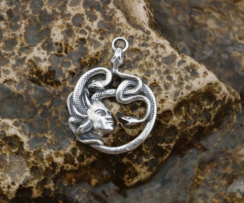 MEDUSA, ANTICKÝ STŘÍBRNÝ PŘÍVĚSEK, AG 925, 14G