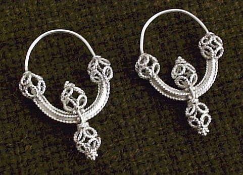 VELKOMORAVSKÉ HROZNIČKOVÉ STŘÍBRNÉ NÁUŠNICE, AG 925