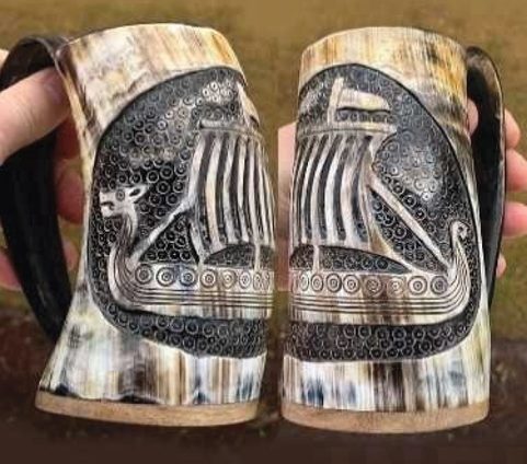 DRAKKAR, VIKINGSKÁ LOĎ, POHÁR Z ROHU