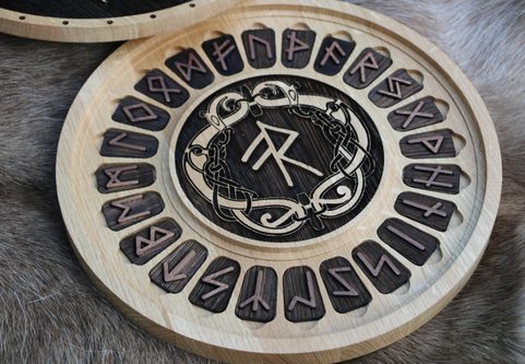 HUGINN A MUNINN - SADA RUN FUTHARK A DÁRKOVÁ KAZETA