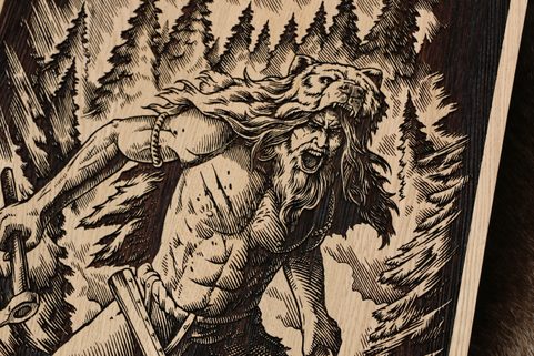 BERSERKER NÁSTĚNNÁ DEKORACE, DŘEVO 32X46CM