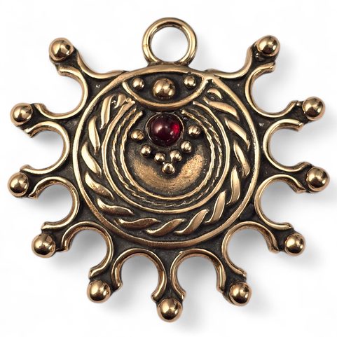 DEVANA, SLOVANSKÝ SLUNEČNÍ AMULET, BRONZ