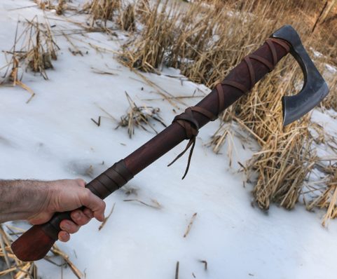RAGNAR KOVANÁ SEKERA BRADATICE, OSTRÁ