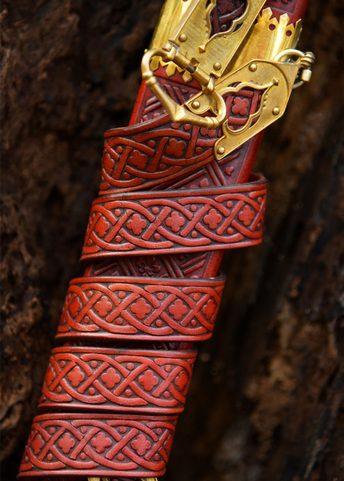 PASOVSKÝ VLK, JEDEN A PŮL RUČNÍ MEČ S POCHVOU