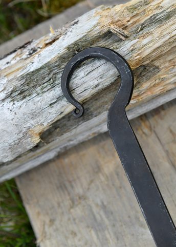 VIKINSKÁ PÁNEV S DLOUHOU RUKOJETÍ