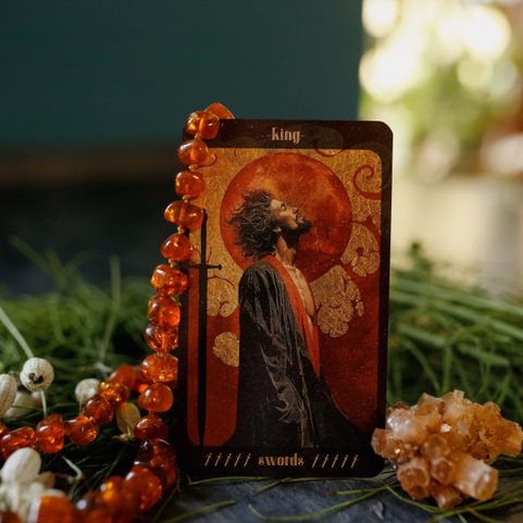 AMBER MOON TAROT, TAROTOVÉ KARTY