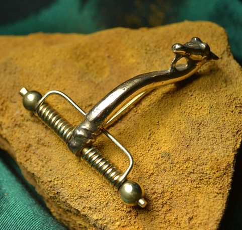 KELTSKÁ FIBULA, HALLEIN, RAKOUSKO, REPLIKA