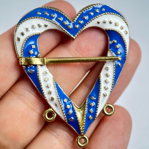 STŘEDOVĚKÁ BROŽ, SRDCE, BRITÁNIE