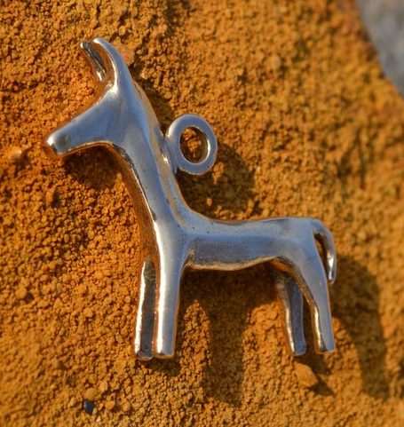 KELTSKÝ KŮŇ, INSPIRACE ORIGINÁLEM, PŘÍVĚSEK, BRONZ