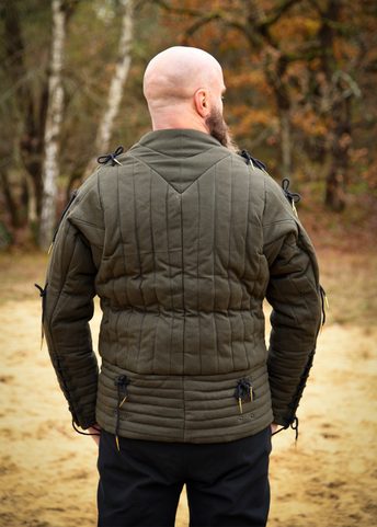 PROŠÍVANÝ DOUBLET, STŘEDOVĚKÁ PROŠÍVANICE