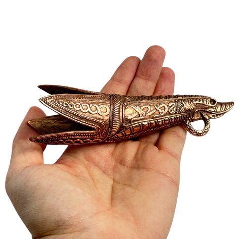 NÁKONČÍ NA ROH NA PITÍ, SHETLANDY, SKOTSKO, BRONZ