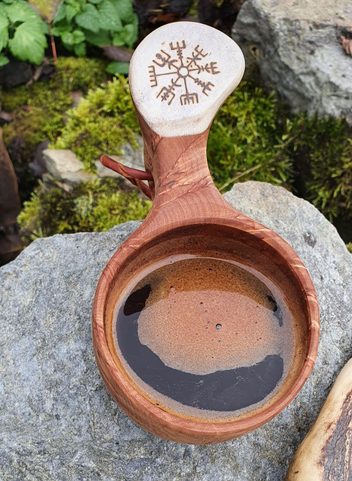 VEGVÍSIR KUKSA, LAPONSKÁ NÁDOBKA