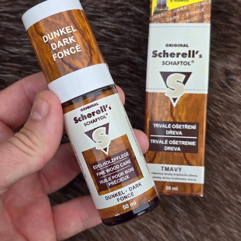 SCHAFTOL OLEJ NA PAŽBY A STŘENKY, TMAVO-HNĚDÝ S HOUBIČKOU, 50ML