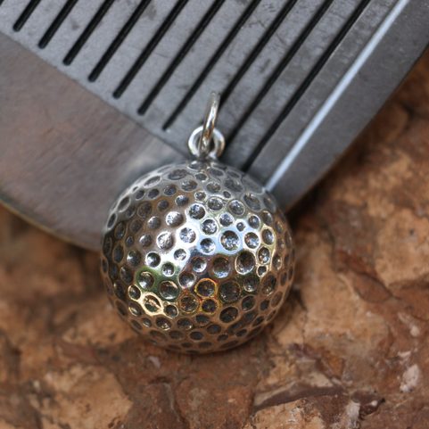 GOLFOVÝ MÍČEK, STŘÍBRNÝ PŘÍVĚSEK, AG 925